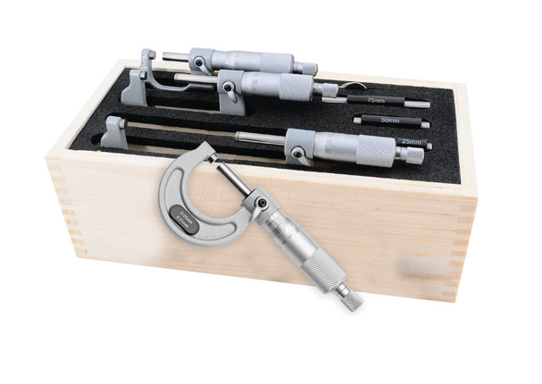 Sada vnějších mikrometrů HITEC 0-150/0,01 mm + nastavovací měrky (207-24)